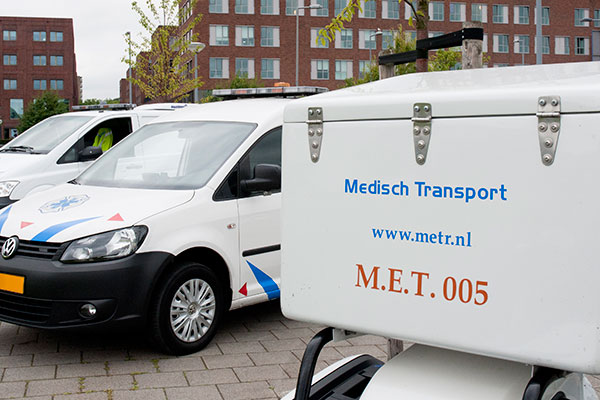 De medische wereld in Nederland vertrouwt op ADR vervoer van Medical Emergency Transport